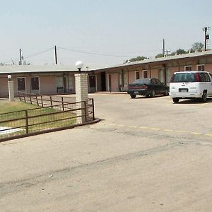 Holiday Host Motel